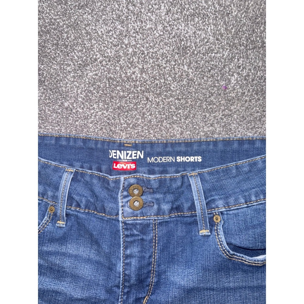 Levi Denizen Women's Blue Denim Modern Jean Shorts‎ Size 14 - Picture 2 of 9